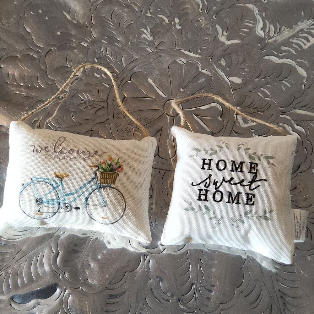Two accent pillows NWT - Picture 1 of 6